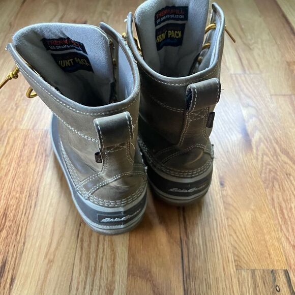 Eddie Bauer Women's Gray Boots with Yellow Laces - Picture 6 of 7